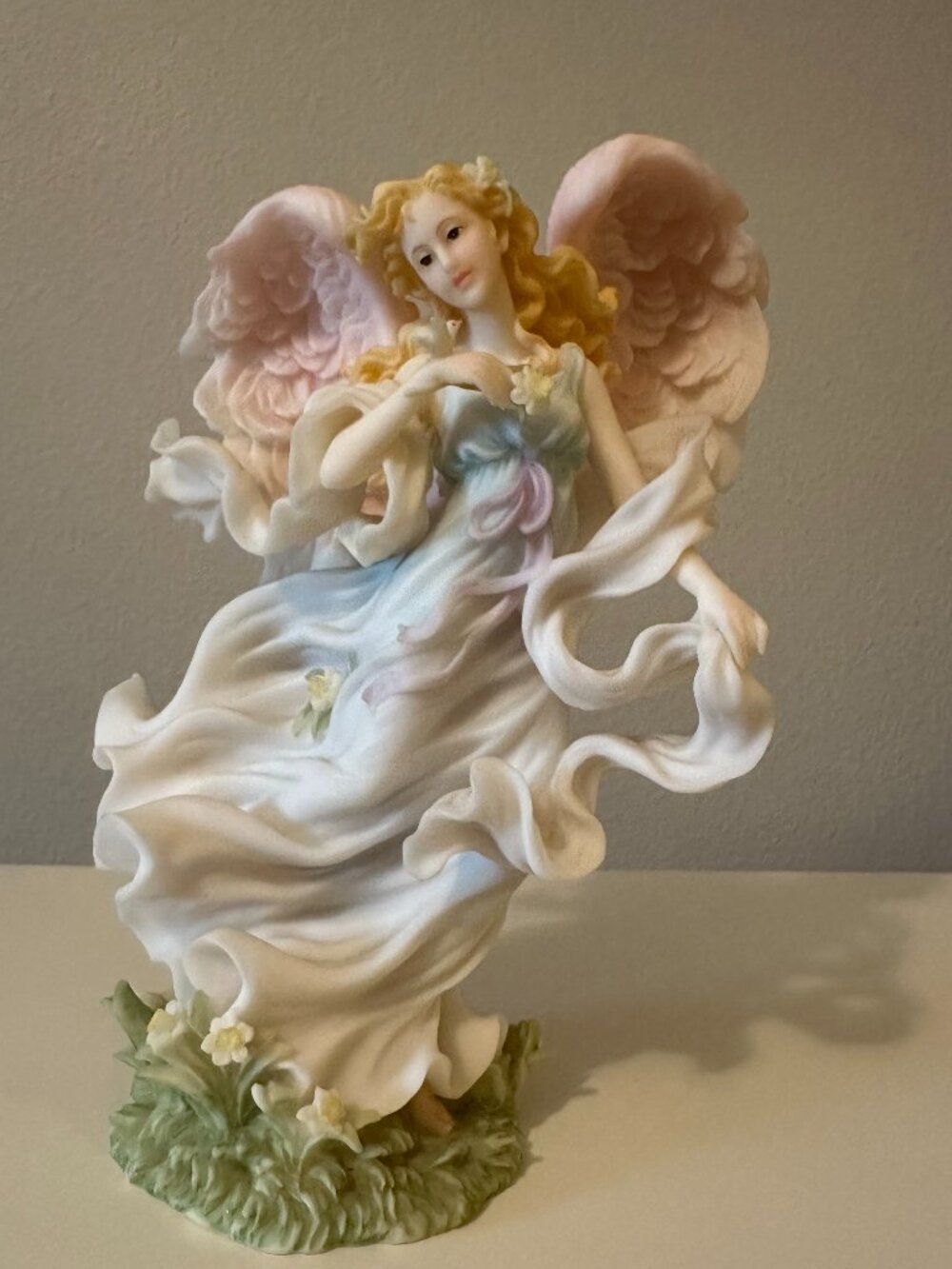 Seraphim Classics Victoria "Embrace Life" Angel Figurine #81664